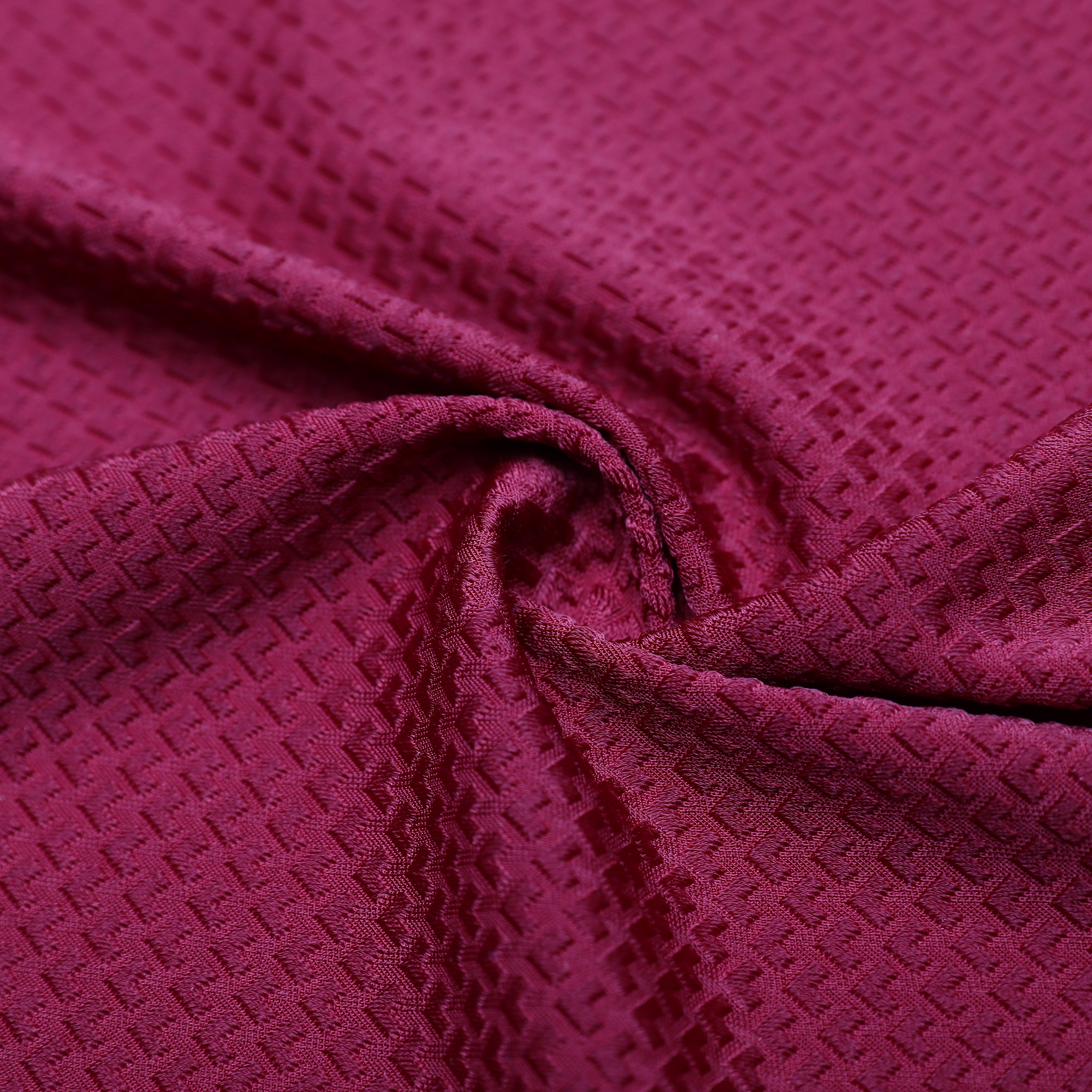 89% NYLON 11% ELASTANE VIOLETRED EMBOSS NYLON FABRIK